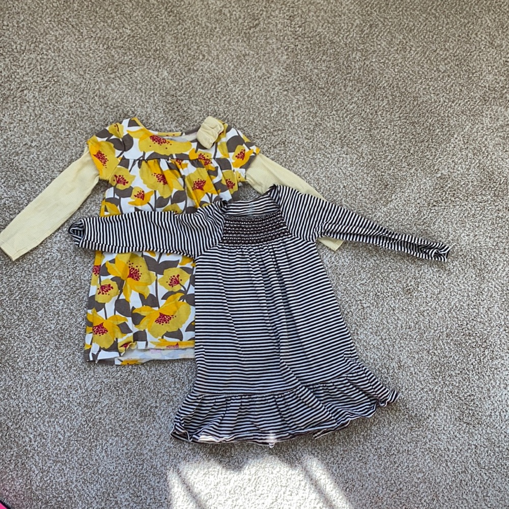 Lot of 2 old navy dresses